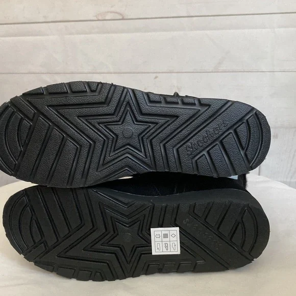 Skechers Size 5 Keepsakes Wedge-cozi Peak Black Suede Boots